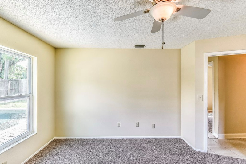 6427 Summit Dr - Photo 7 of 9