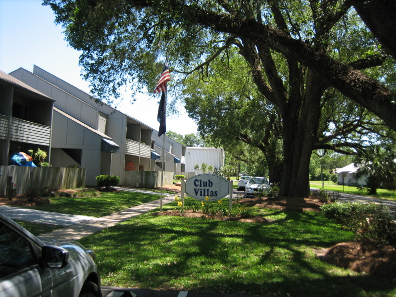 134 W Satsuma Ave - Photo 2 of 19