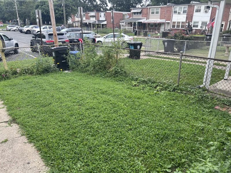 1025 Fredonia Ct - Photo 2 of 11