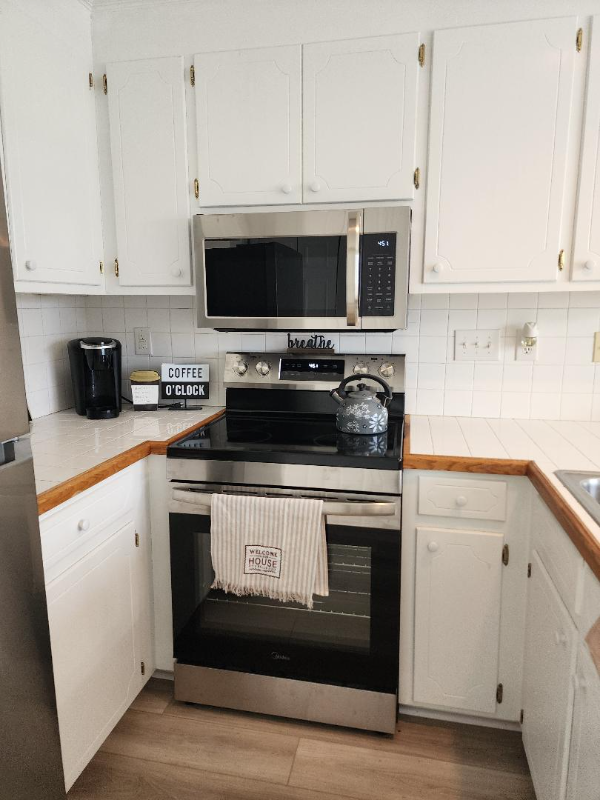 2375 Vineyard Dr #H4 - Photo 2 of 15