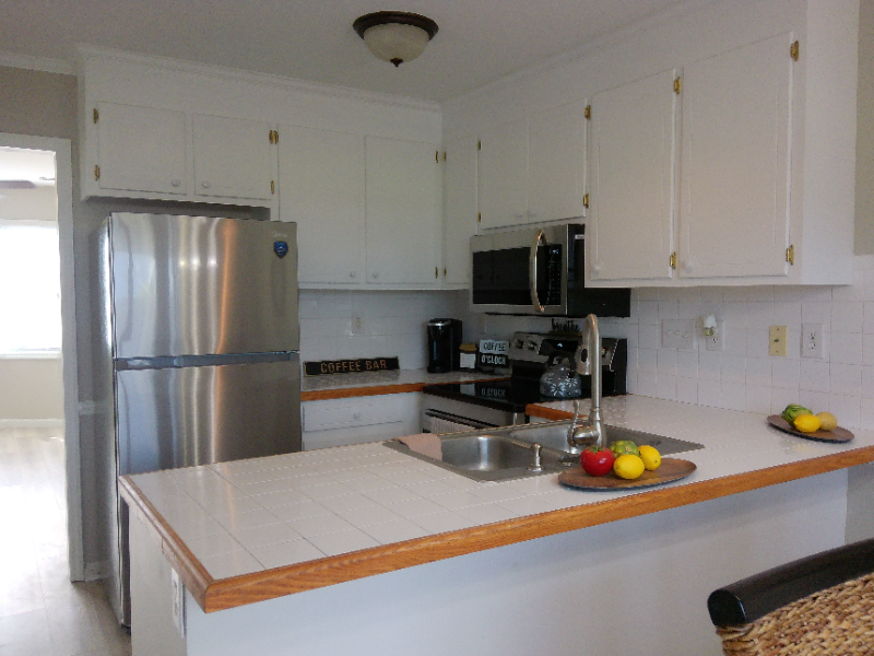 2375 Vineyard Dr #H4 - Photo 4 of 15