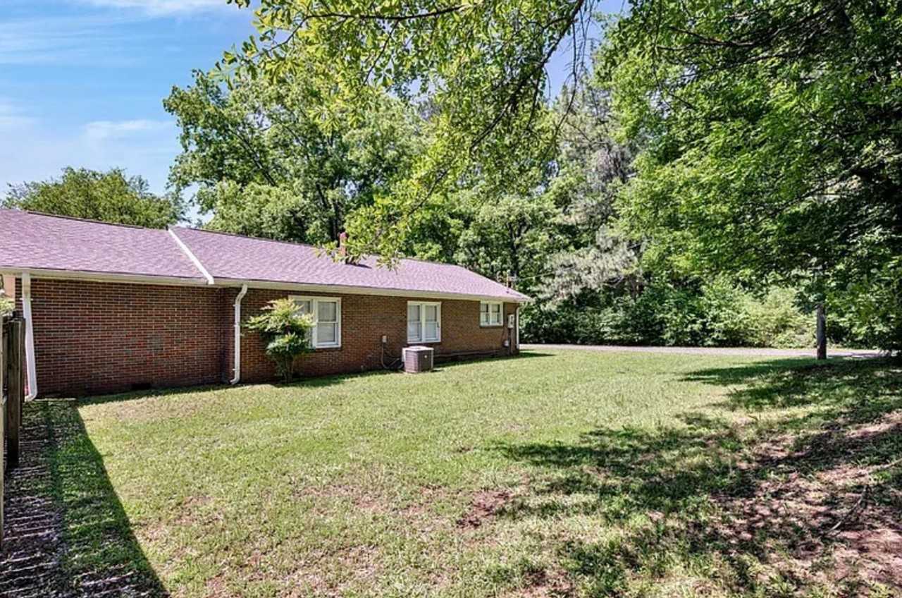 2101 Main Ave Sw - Photo 5 of 19