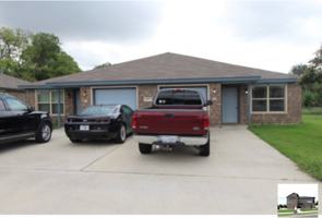 featured image of 917 Brookview Dr #B