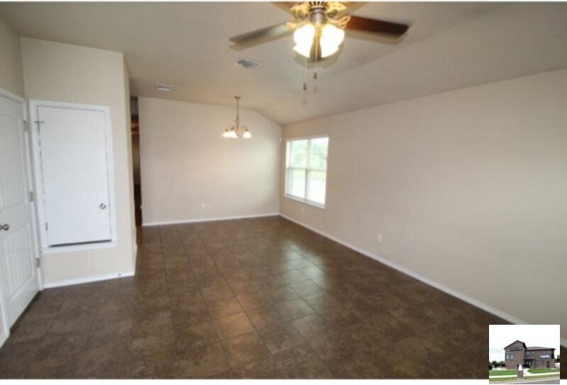 917 Brookview Dr #B - Photo 2 of 12