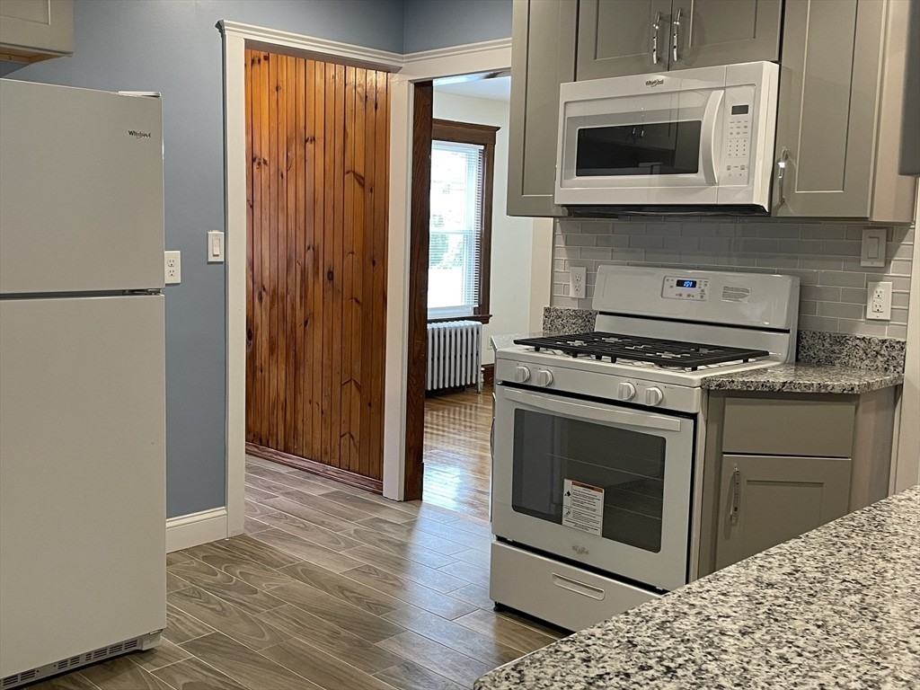 23 Lothrop Ave #1 - Photo 3 of 14