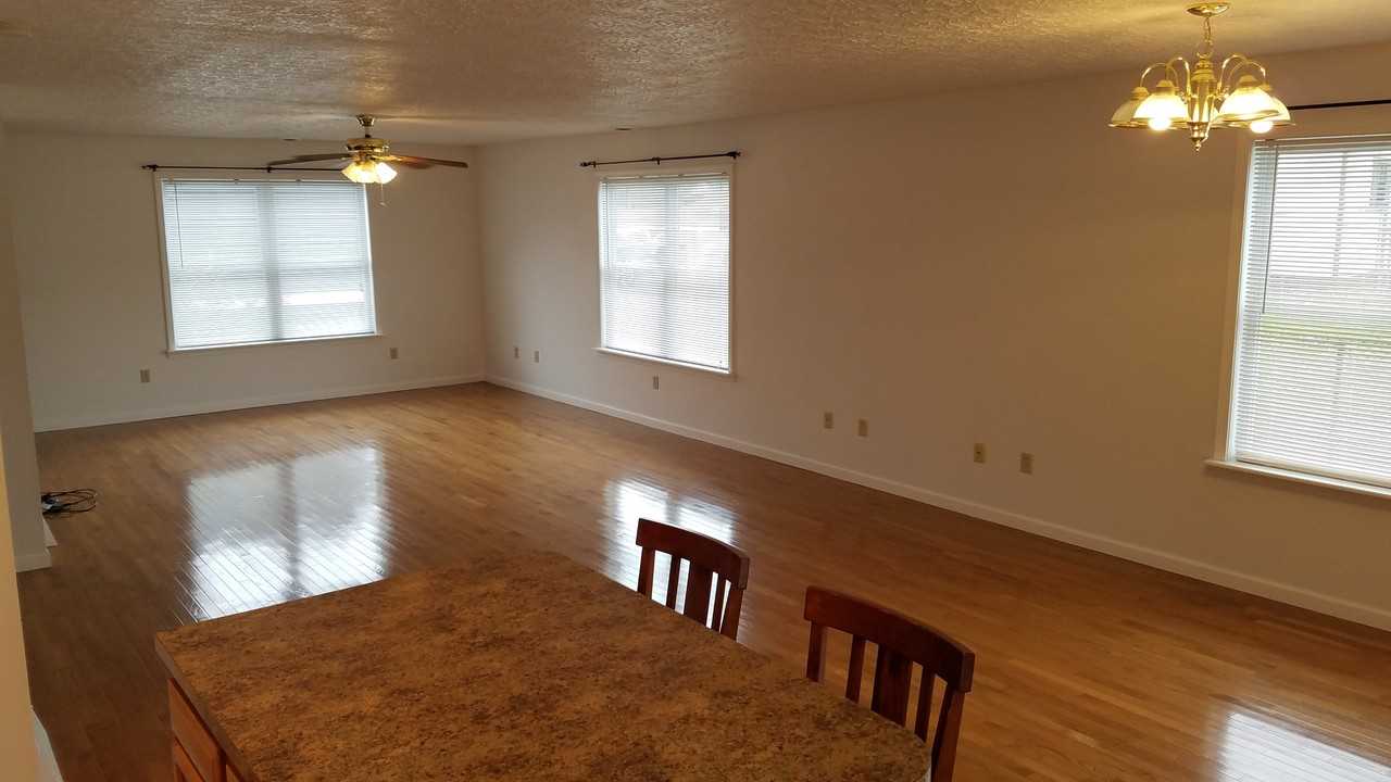 6 Lincoln Hts #B - Photo 3 of 13