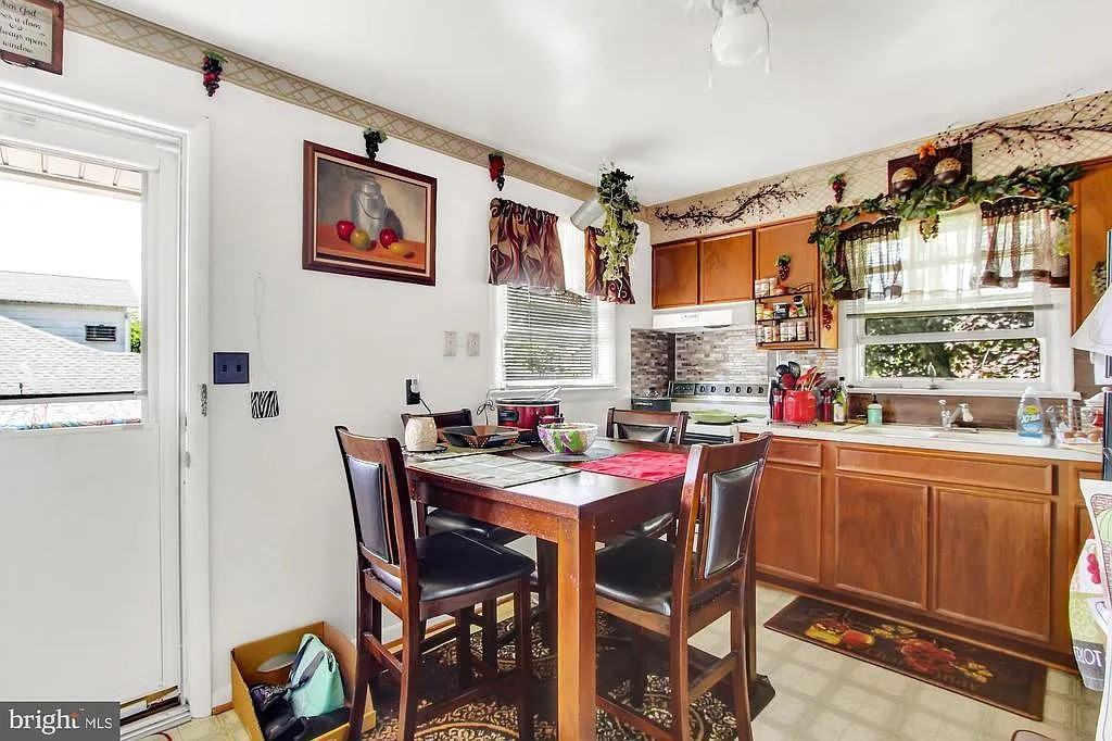 2040 E Market St #2 - Photo 3 of 10