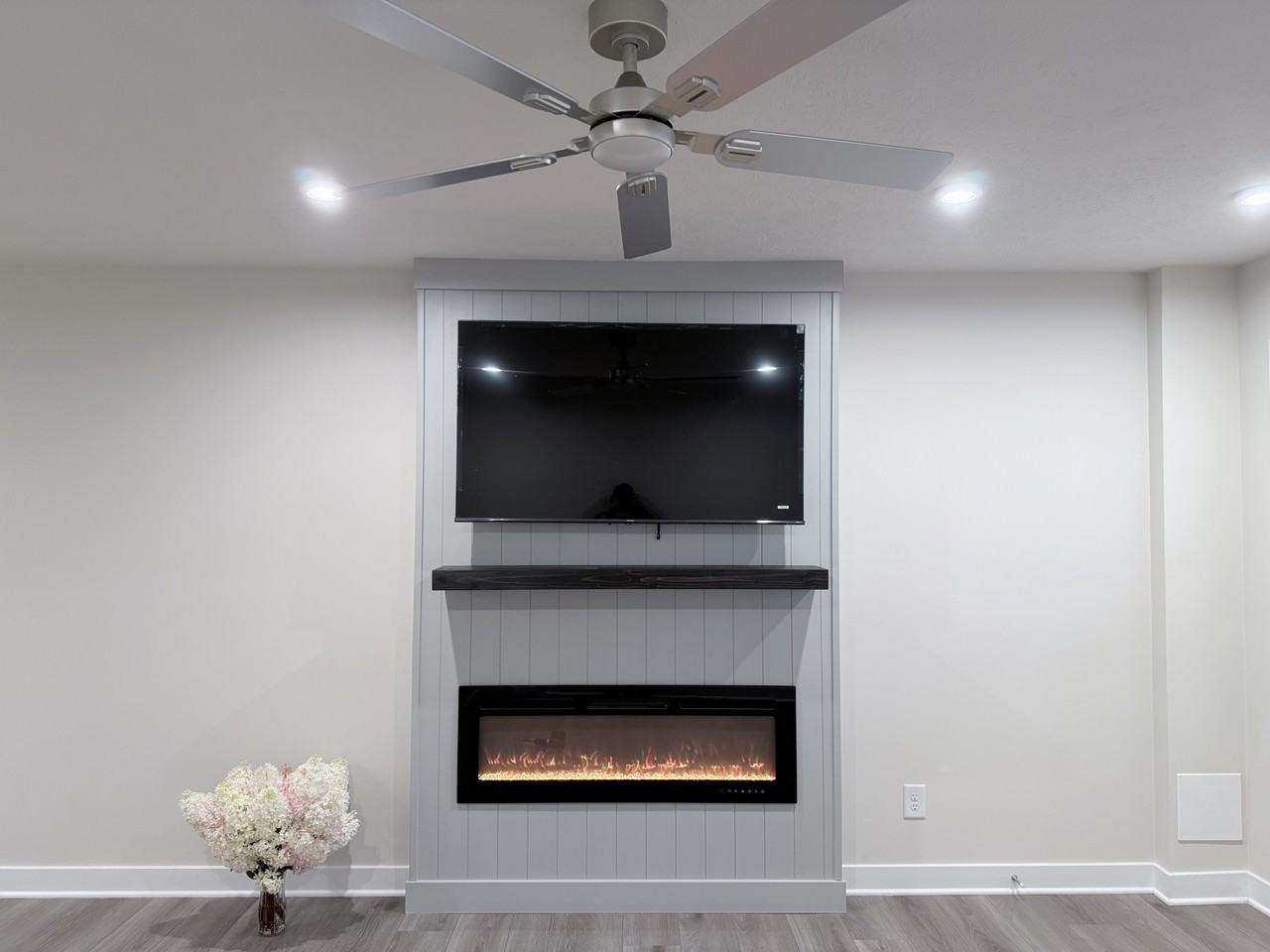 1292 Divot Cir #1292 - Photo 2 of 29