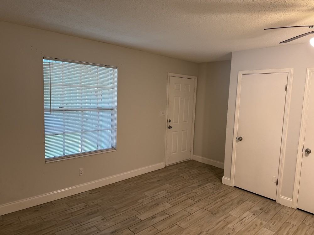 8020 Stark Ave #B - Photo 4 of 14