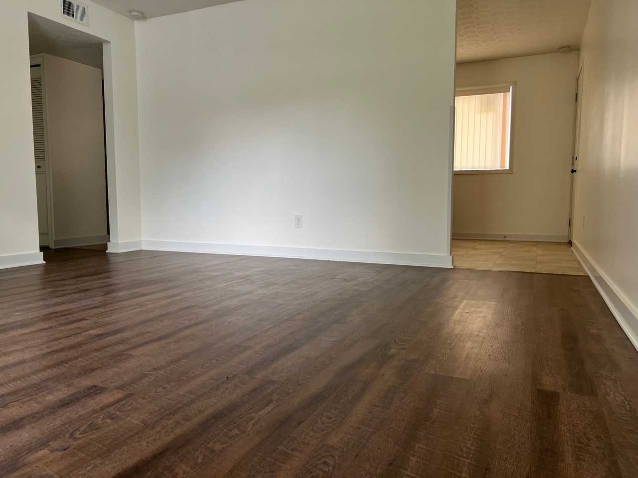 629 Denton Ave #NA - Photo 3 of 9