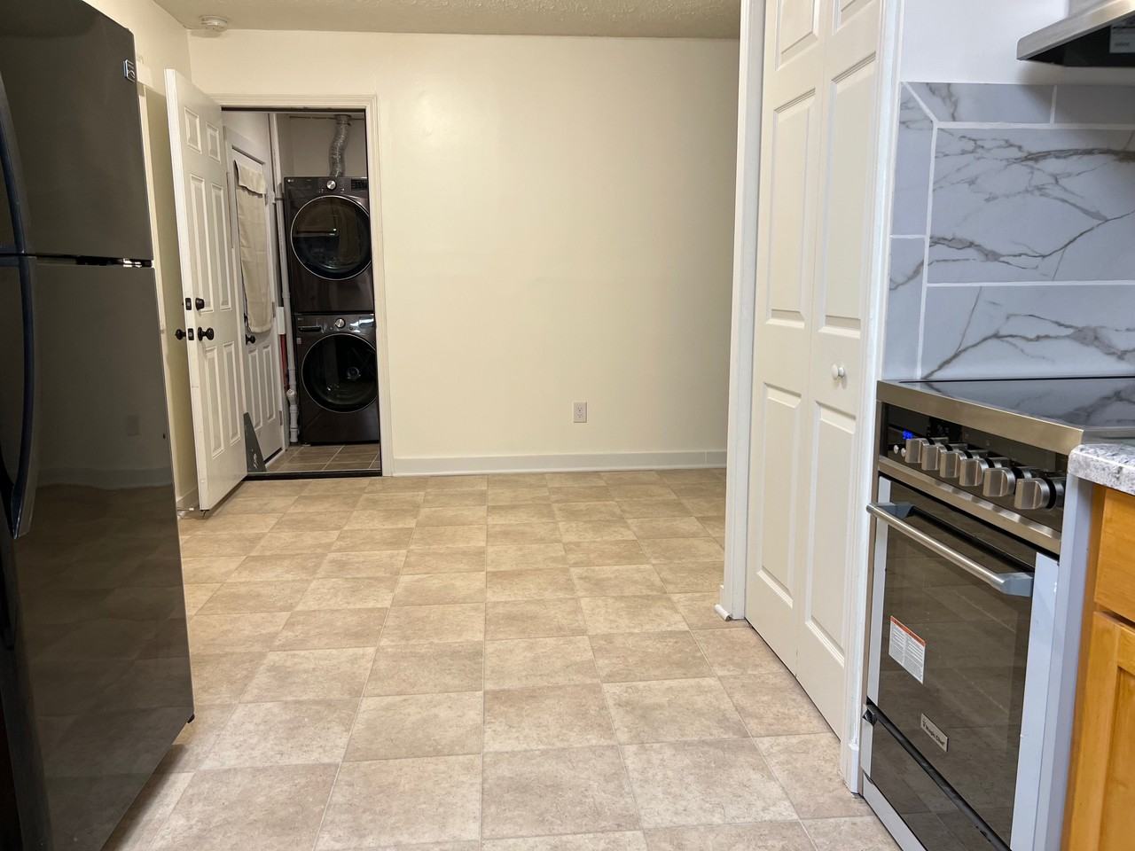 629 Denton Ave #NA - Photo 7 of 9