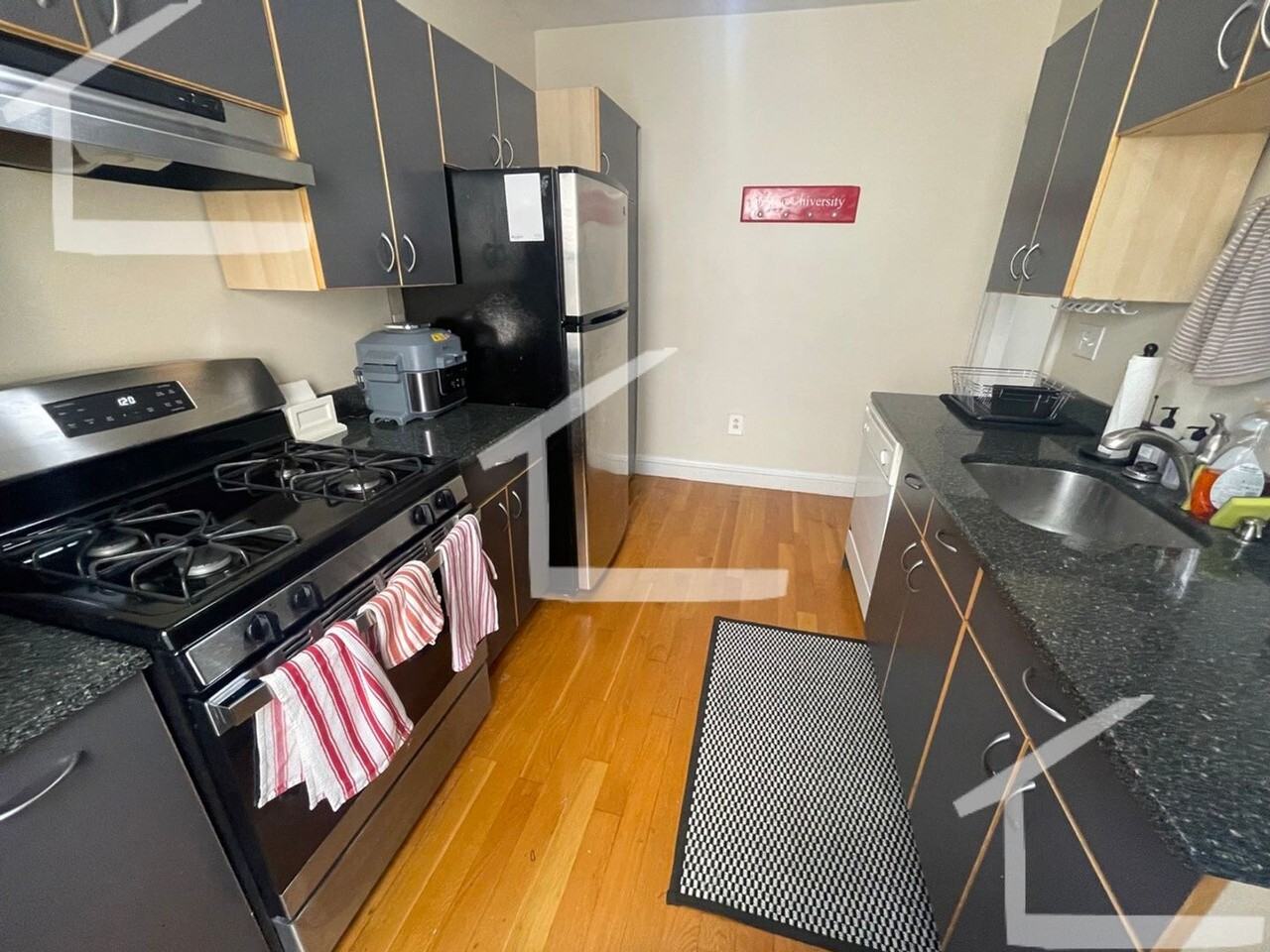 1662 Commonwealth Ave - Photo 3 of 18