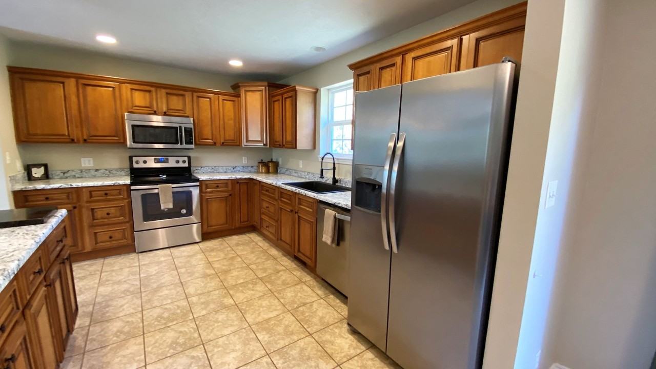 21700 Sable Rd - Photo 7 of 19