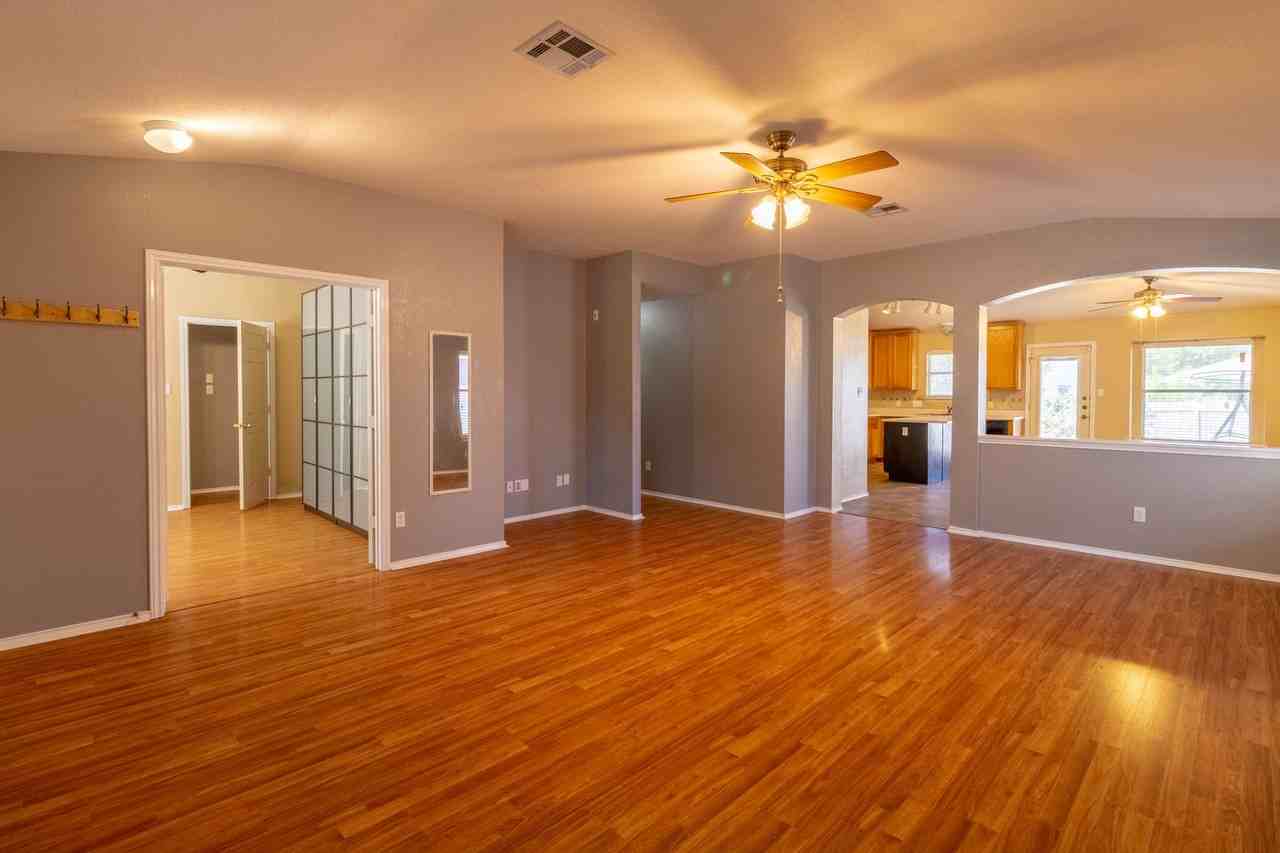 2557 Vernell Way - Photo 5 of 35