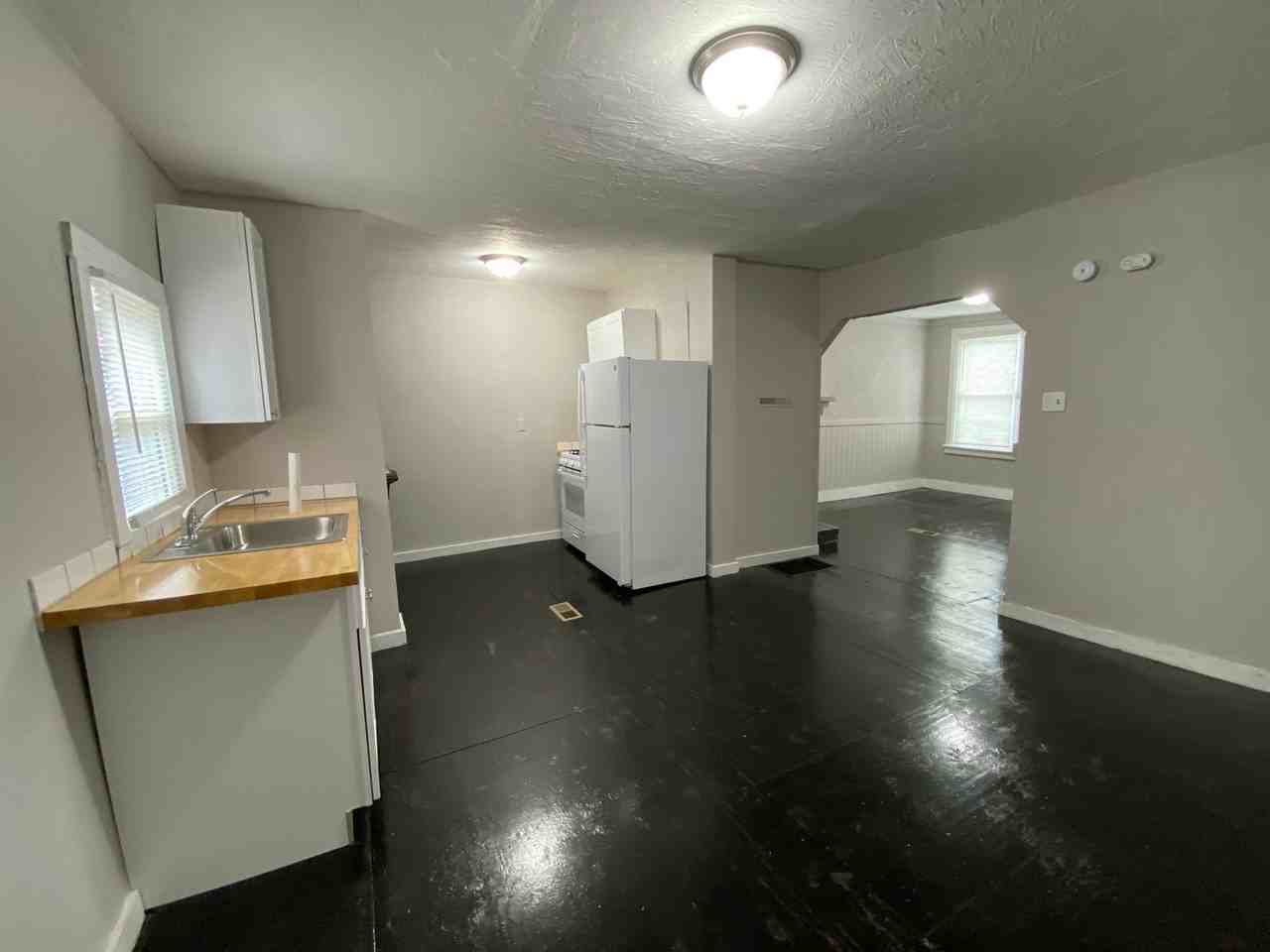 229 Walnut St - Photo 3 of 28