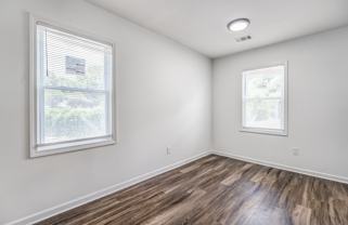 405 W Brooks Rd - Photo 1 of 1