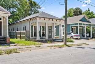 611 N Davis Hwy - Photo 1 of 1