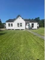 featured image of 4255 Woodlawn St