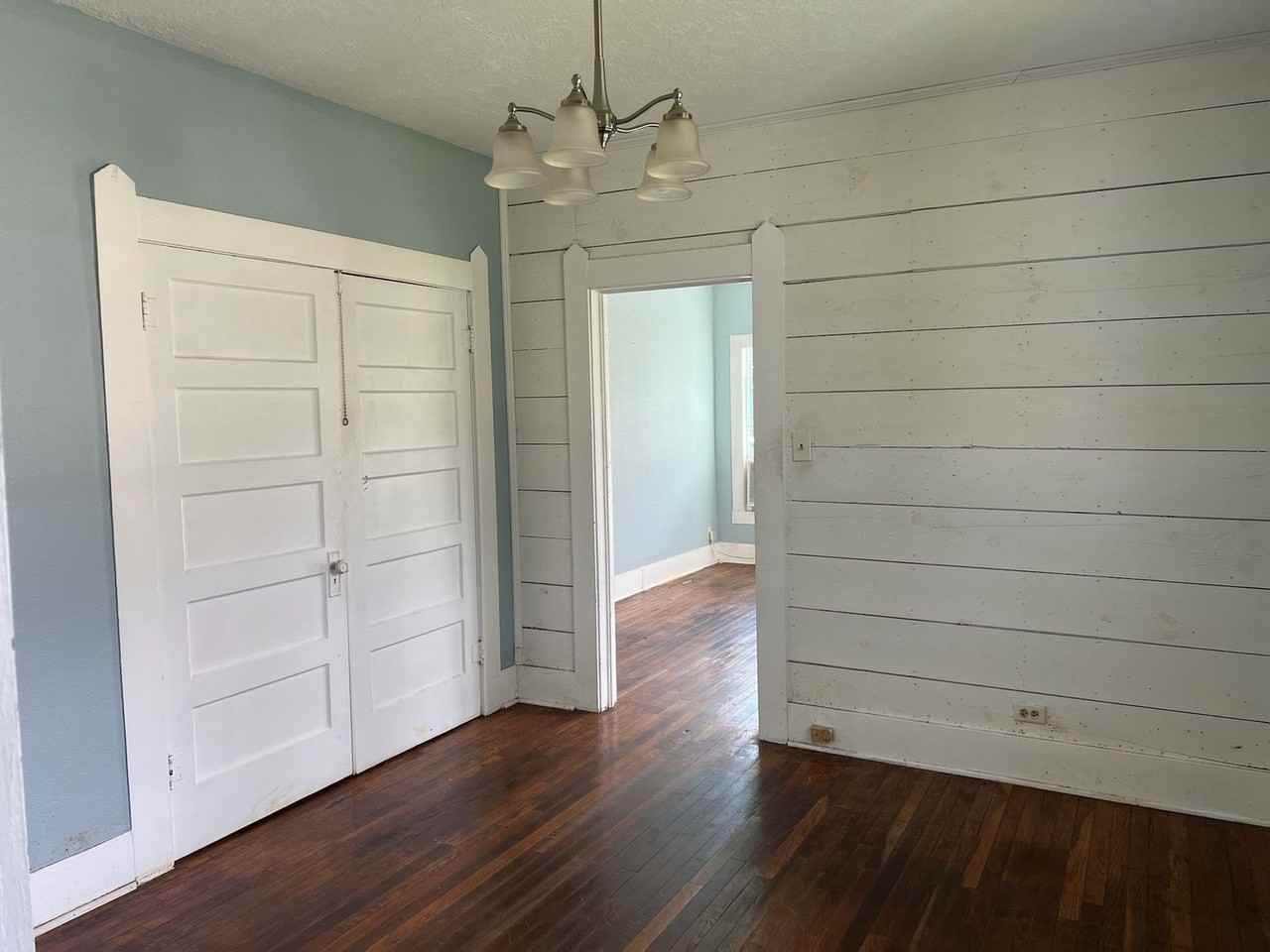 1836 10th St - Photo 4 of 7