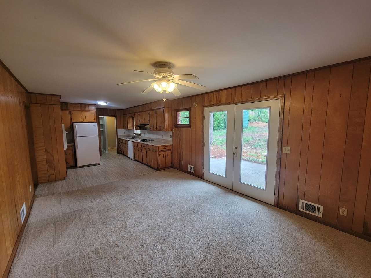 1125 Crestview Dr - Photo 7 of 24