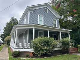 featured image of 431 E 2nd St