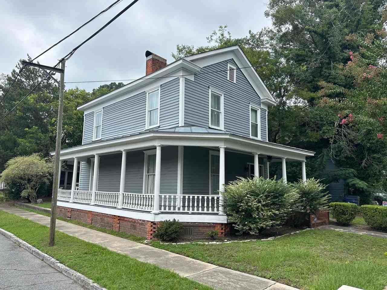 431 E 2nd St - Photo 2 of 28