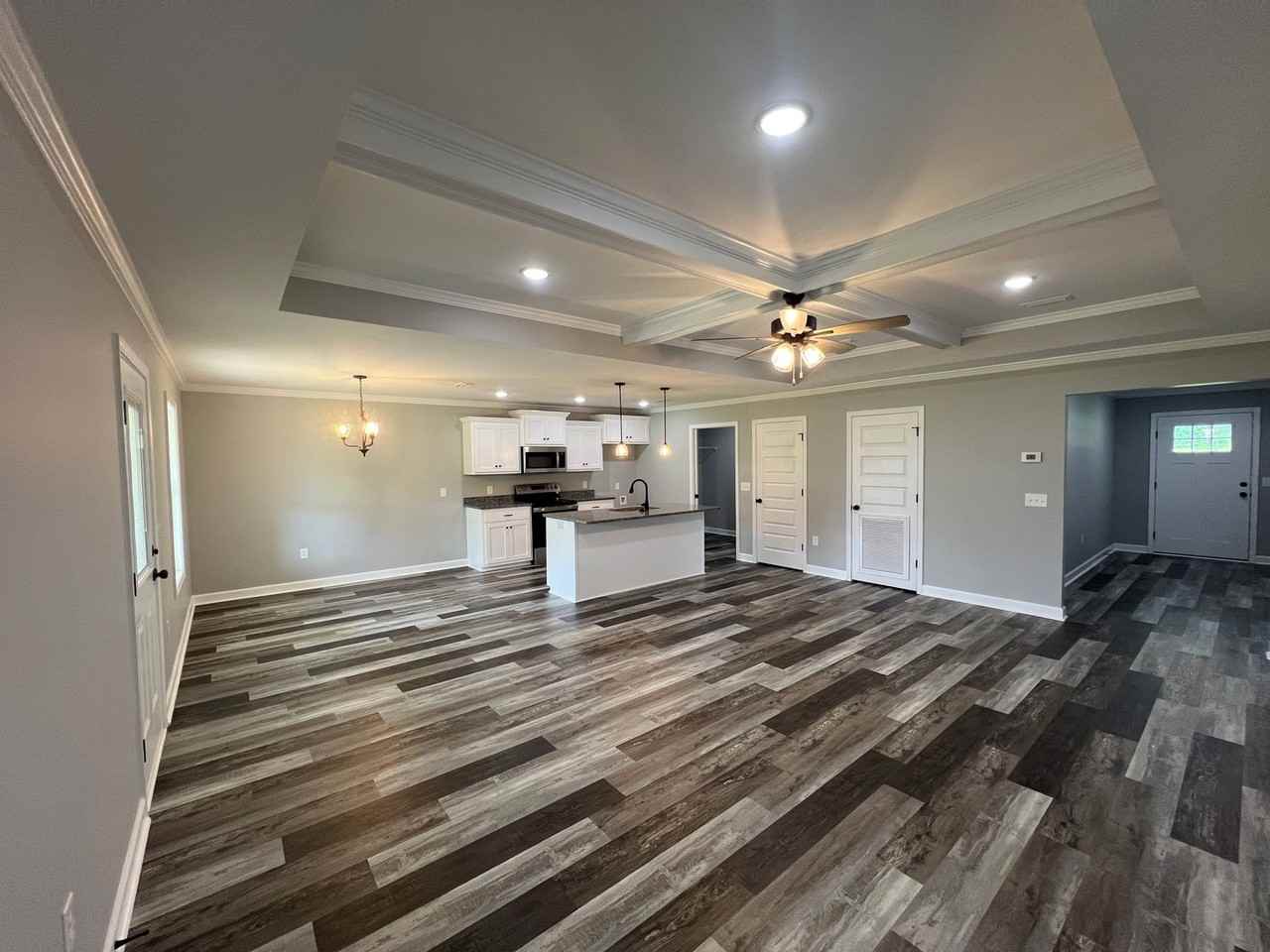 718 N John St - Photo 3 of 15