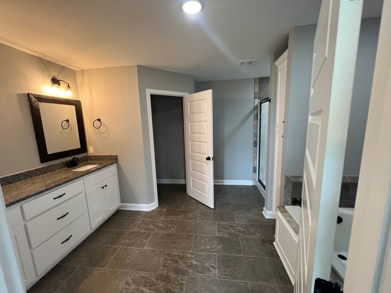 714 N John St - Photo 2 of 14