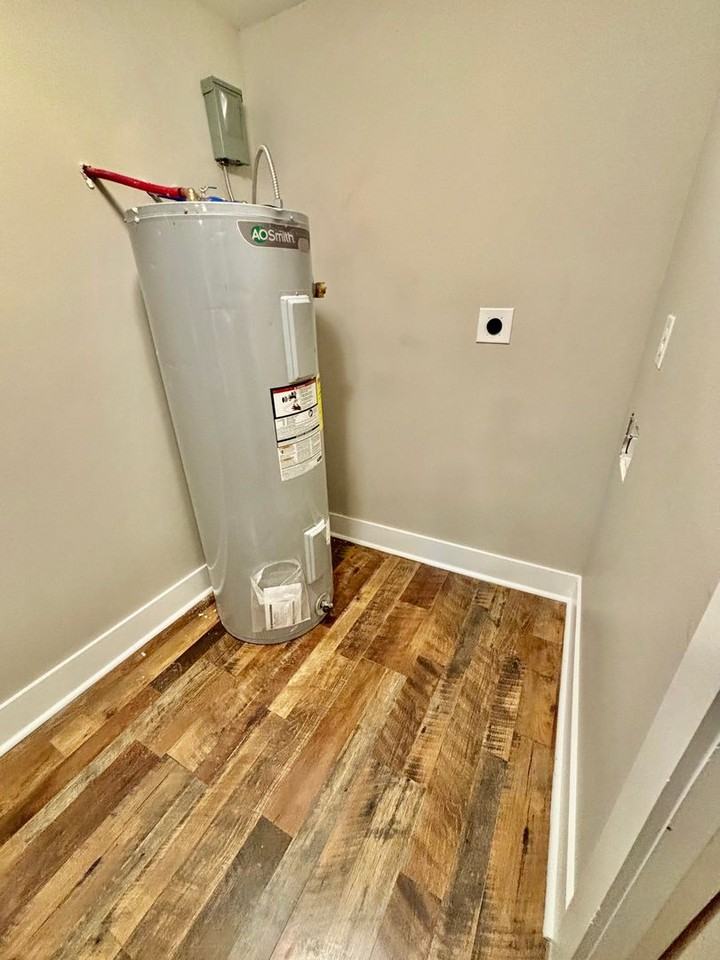 610 Polsgrove St - Photo 3 of 14