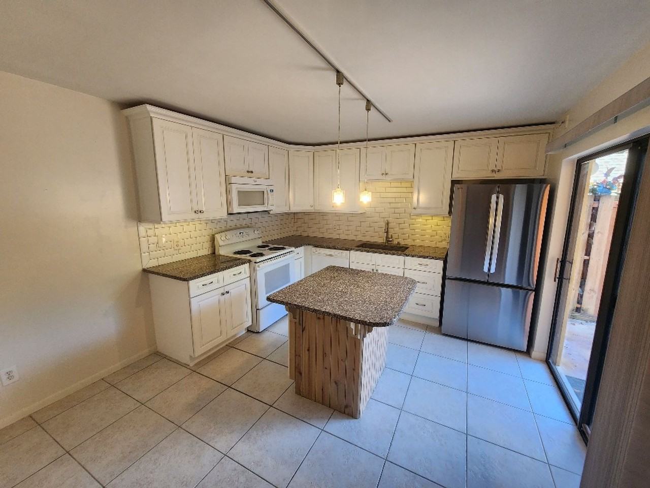 28 Cedar Dunes Dr - Photo 3 of 17