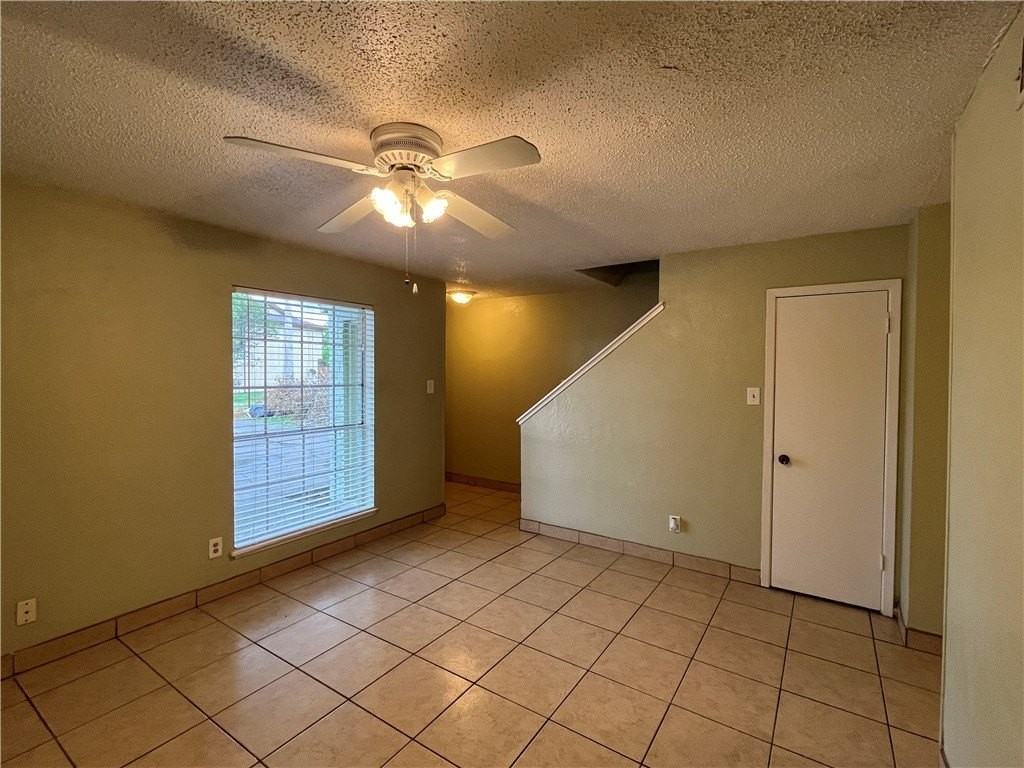 7225 Owen Ct Apt A #A - Photo 6 of 18