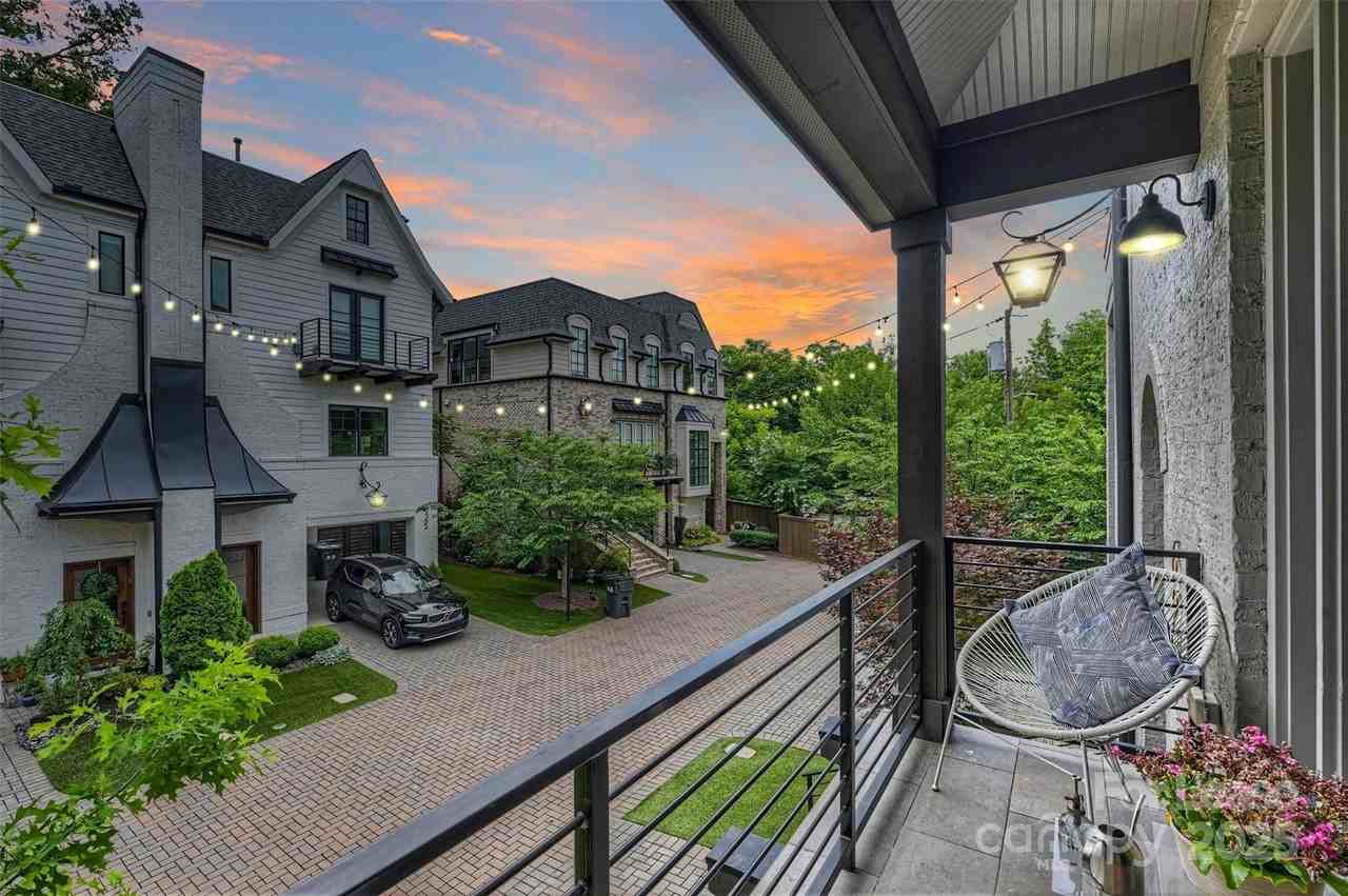 622 Mattie Rose Ln - Photo 3 of 48