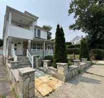 featured image of 993 Lindley St #1