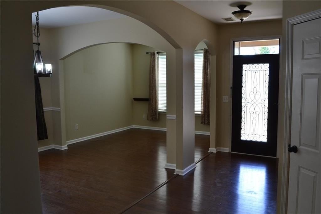 1420 Brushfoot Trl - Photo 3 of 13