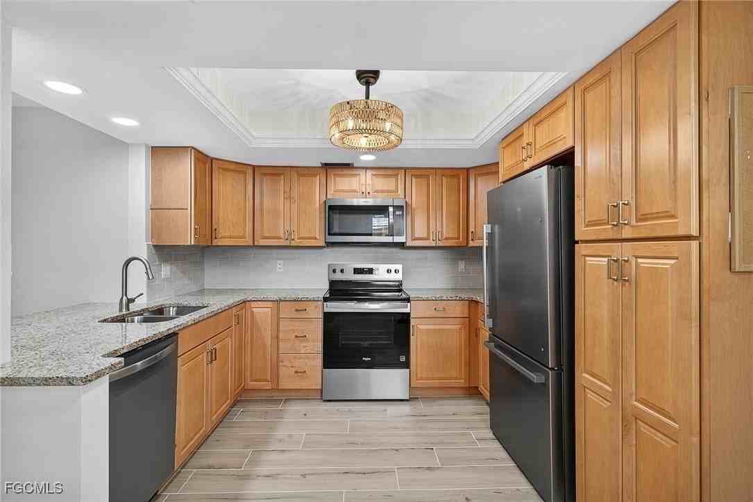 6136 Whiskey Creek Dr Apt 518 #518 - Photo 3 of 31