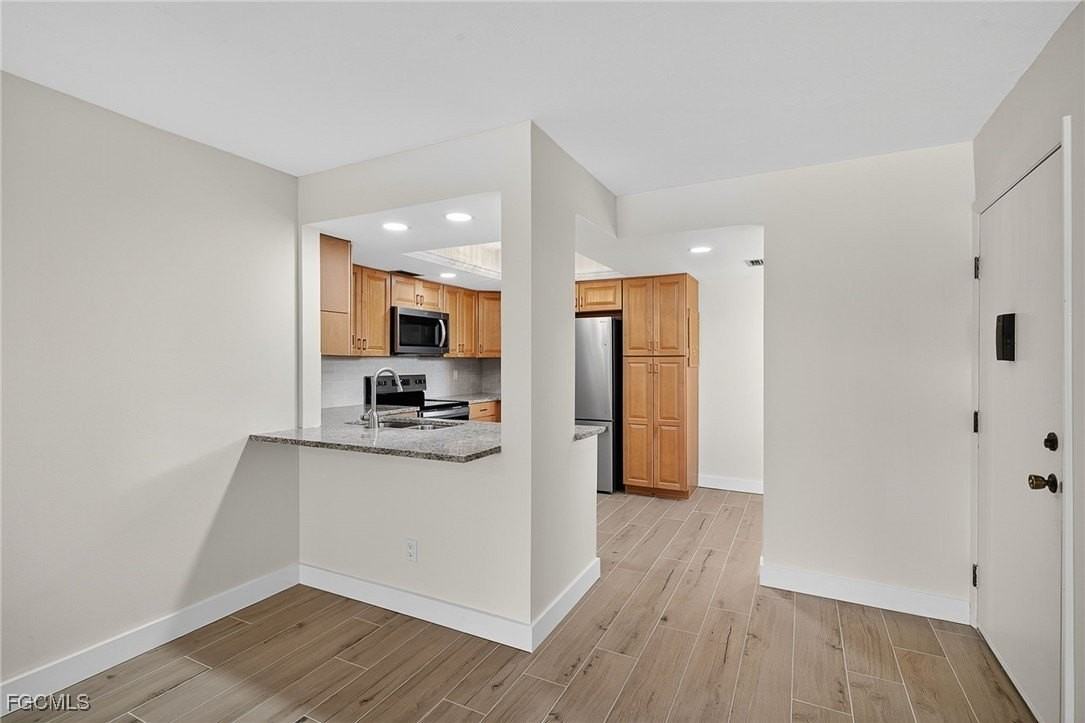 6136 Whiskey Creek Dr Apt 518 #518 - Photo 7 of 31