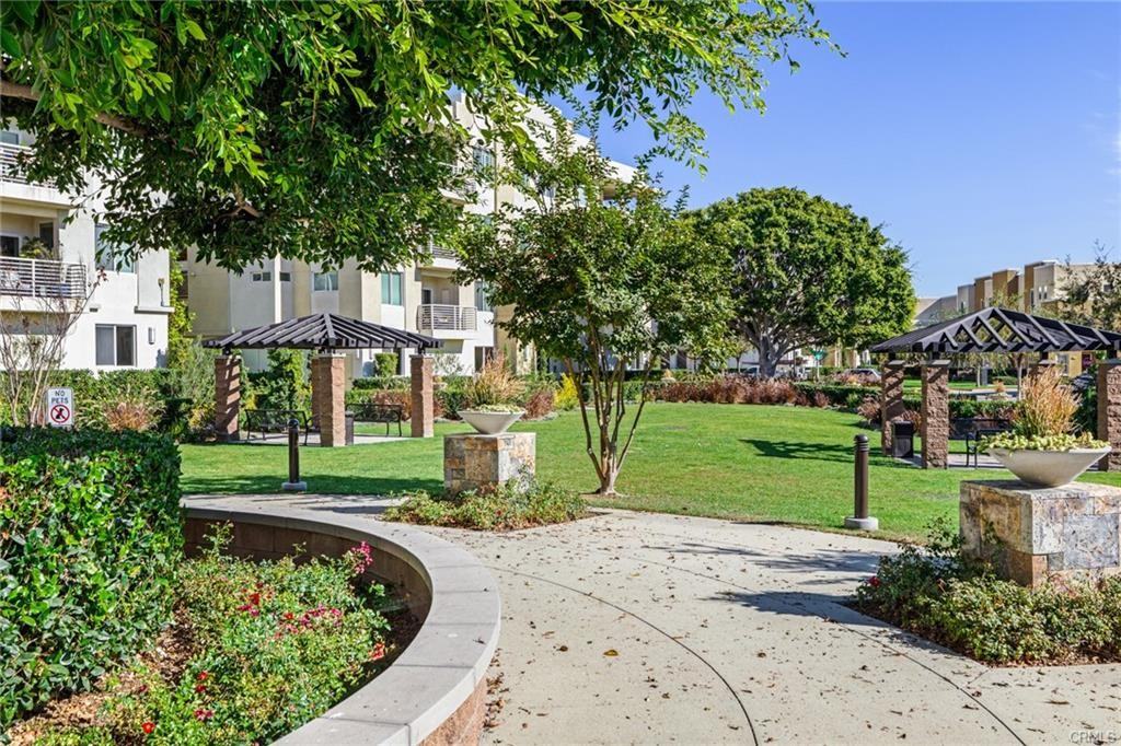 13123 Park Pl #101 - Photo 3 of 8