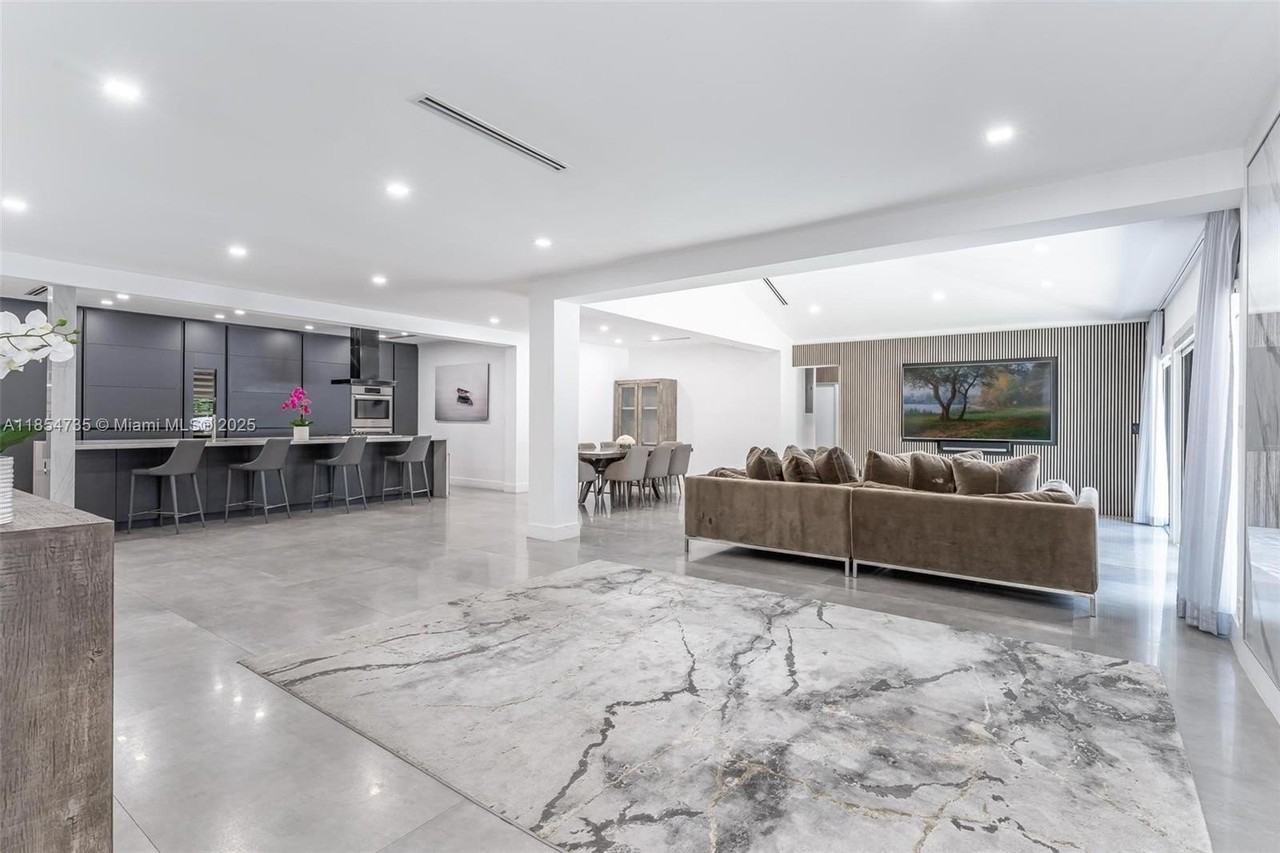 1331 97th St - Photo 7 of 39