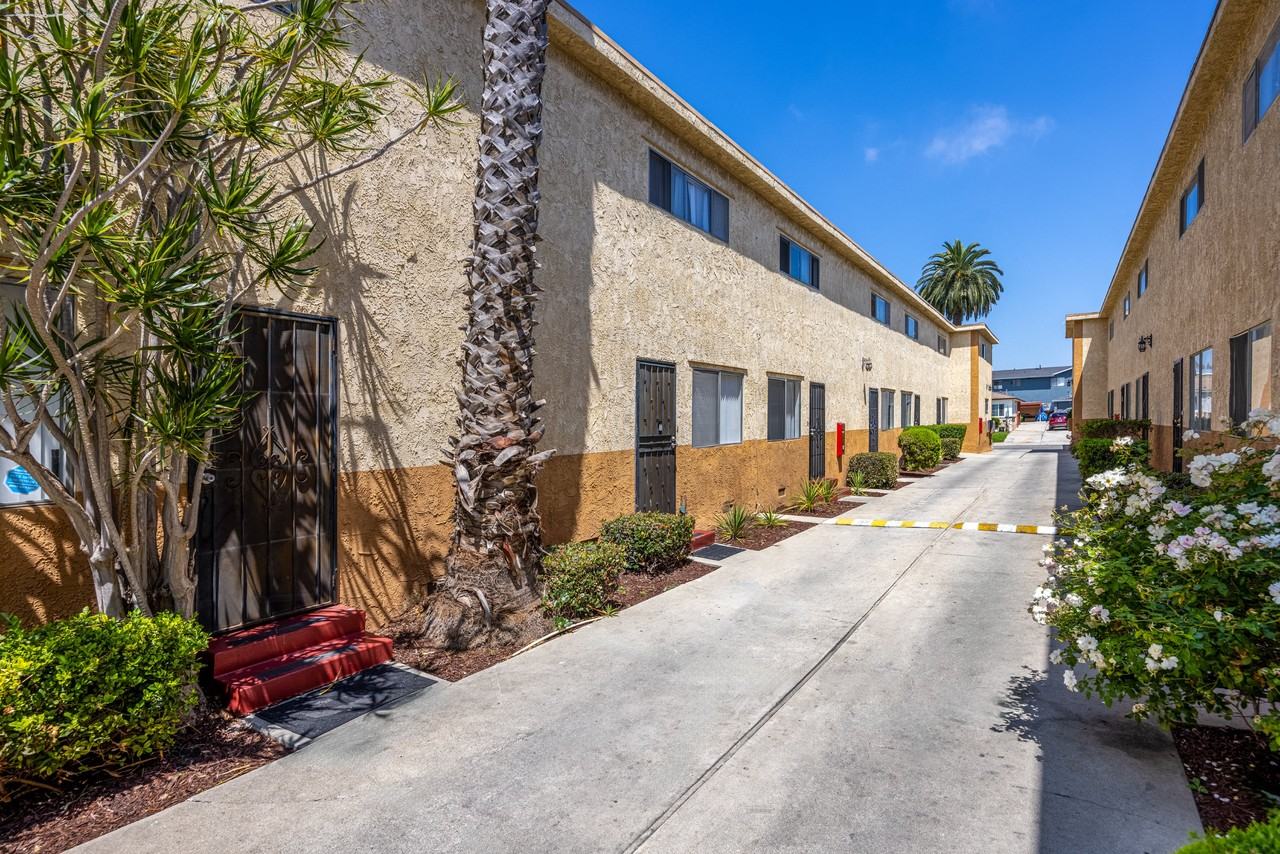 Eucalyptus Apartments - Photo 2 of 12