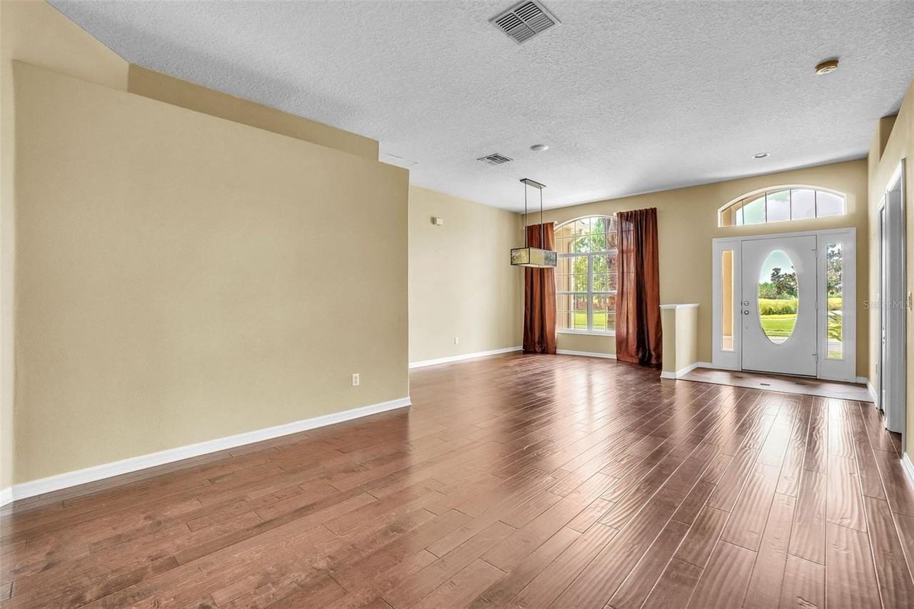 10027 Hart Branch Cir - Photo 4 of 34