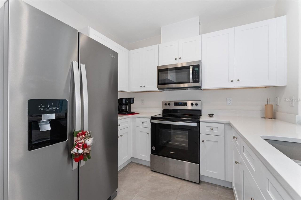 2333 Penguin Blvd - Photo 5 of 28