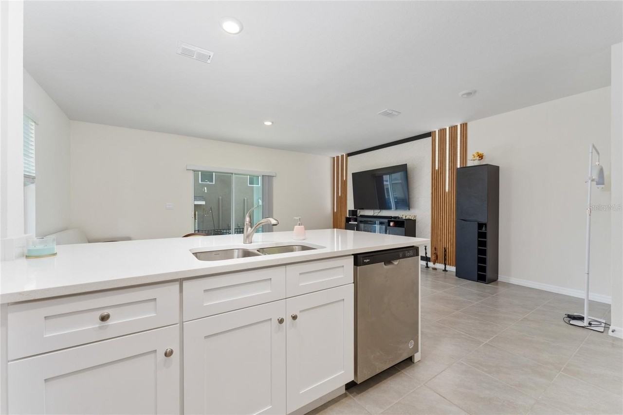 2333 Penguin Blvd - Photo 6 of 28