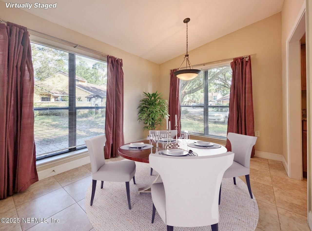 763 Driftwood Circle - Photo 6 of 11