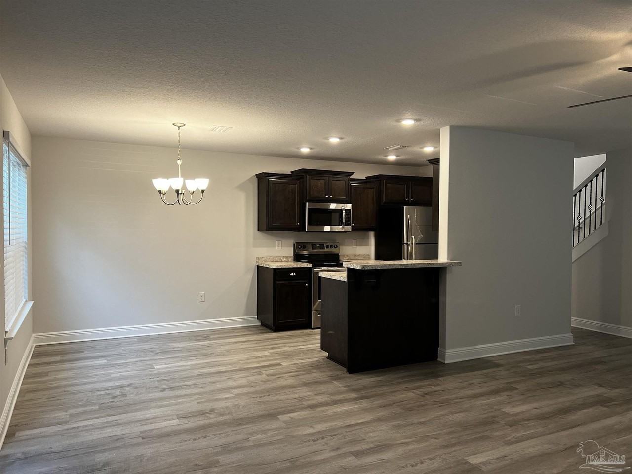 354 Cardinal Cove Court - Photo 4 of 17