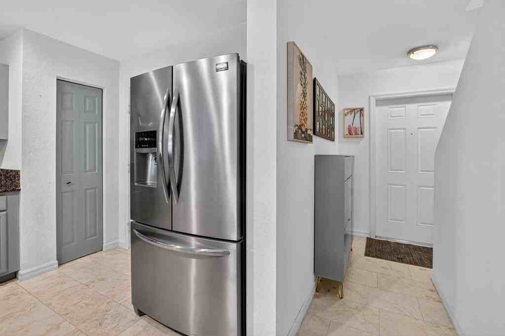 22120 Majestic Woods Way - Photo 5 of 33