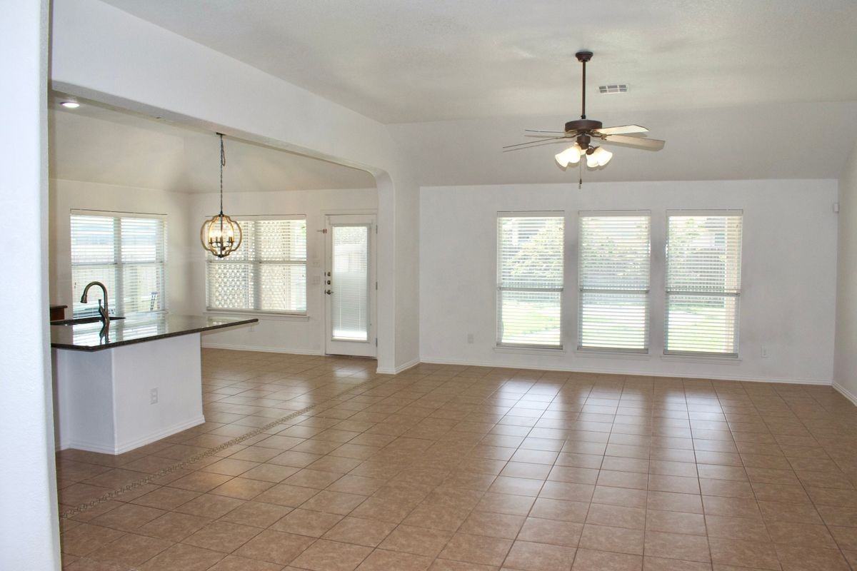 1001 Emory Fields Cv - Photo 2 of 9