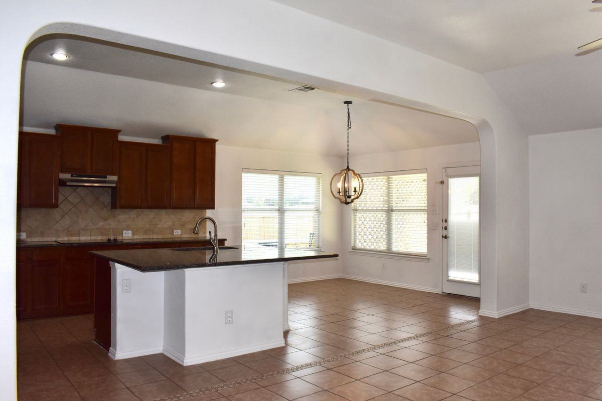 1001 Emory Fields Cv - Photo 3 of 9