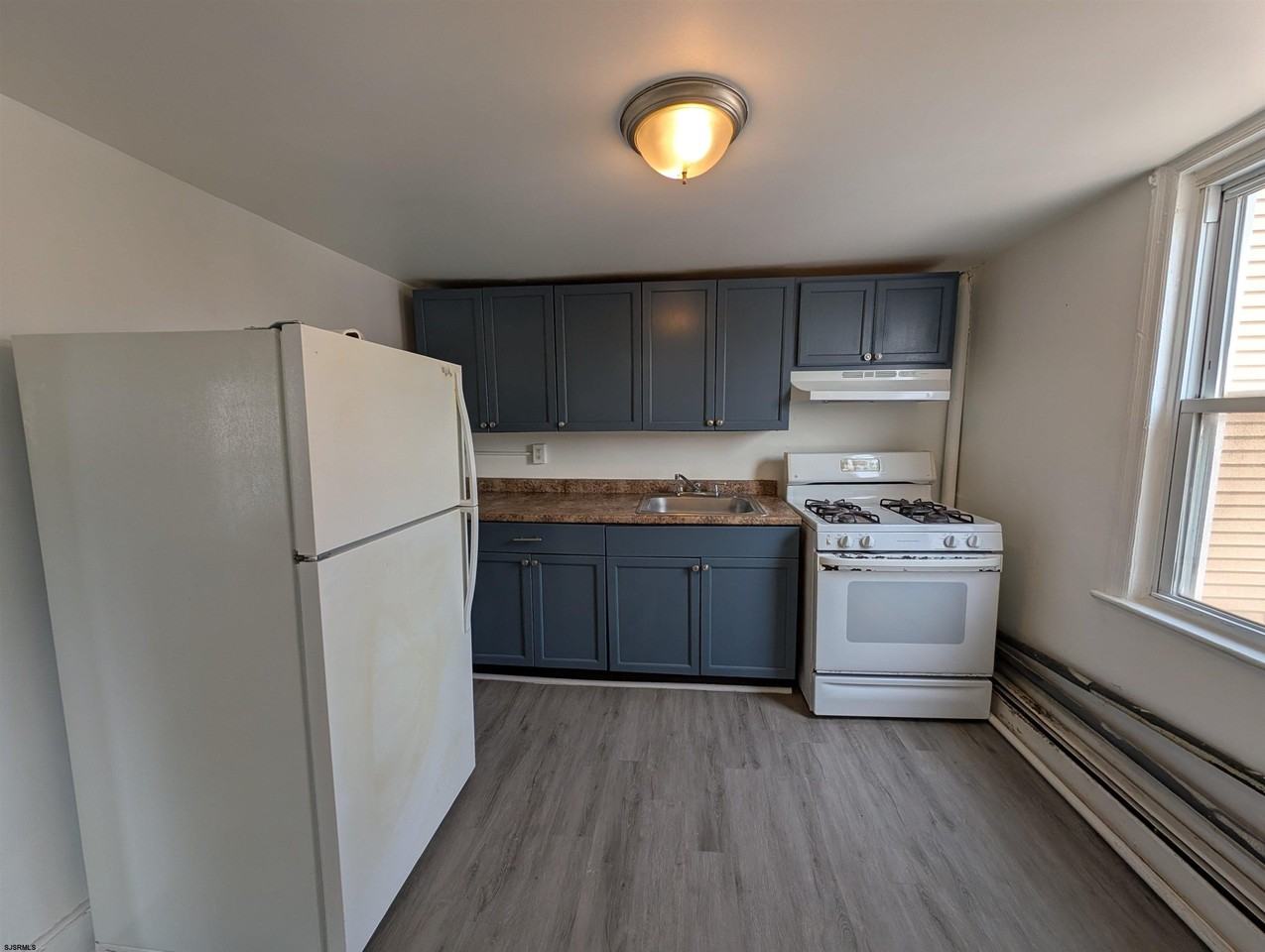 203 North South Carolina Avenue - Photo 4 of 15