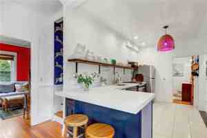 featured image of 24 Hunter Ave