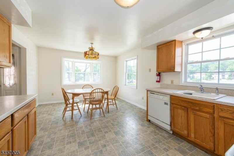 596 Main St - Photo 2 of 24